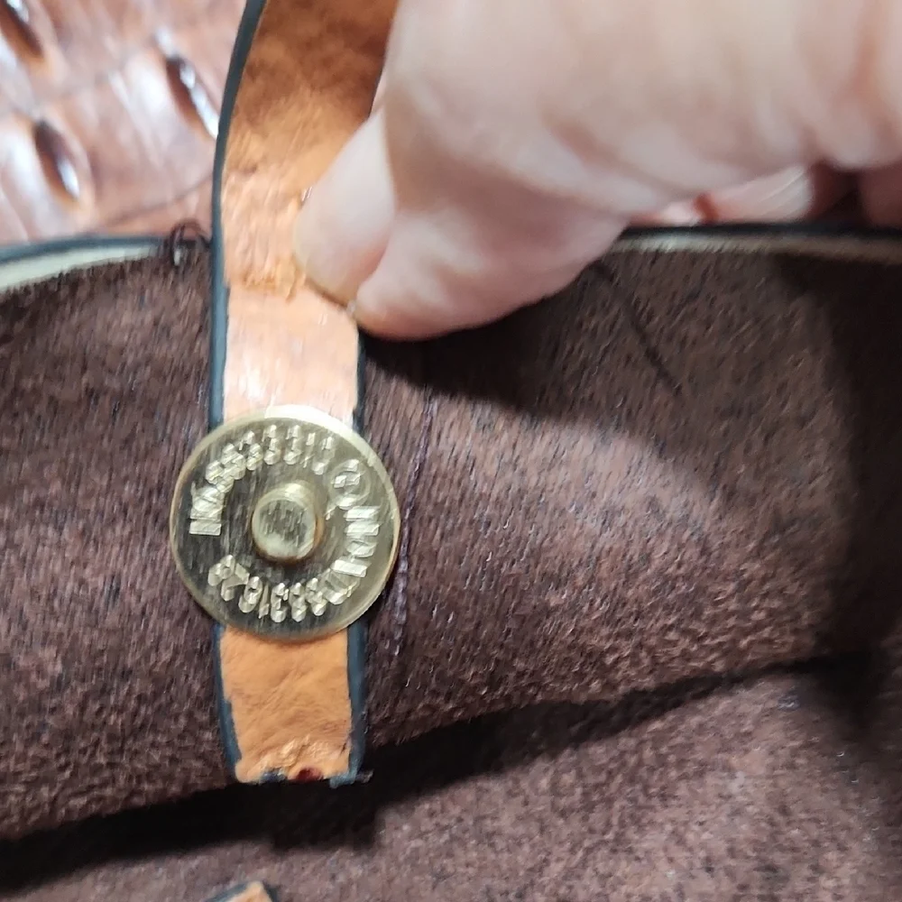 Elegant Brown Faux Ostrich Leather Handbag - Picture 10 of 12